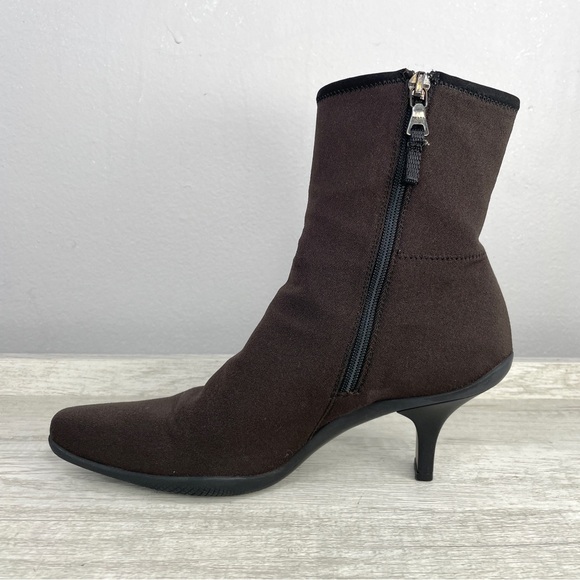 PRADA Donna brown microfiber pointed toe kitten heel ankle boots size 5.5 - Picture 4 of 16